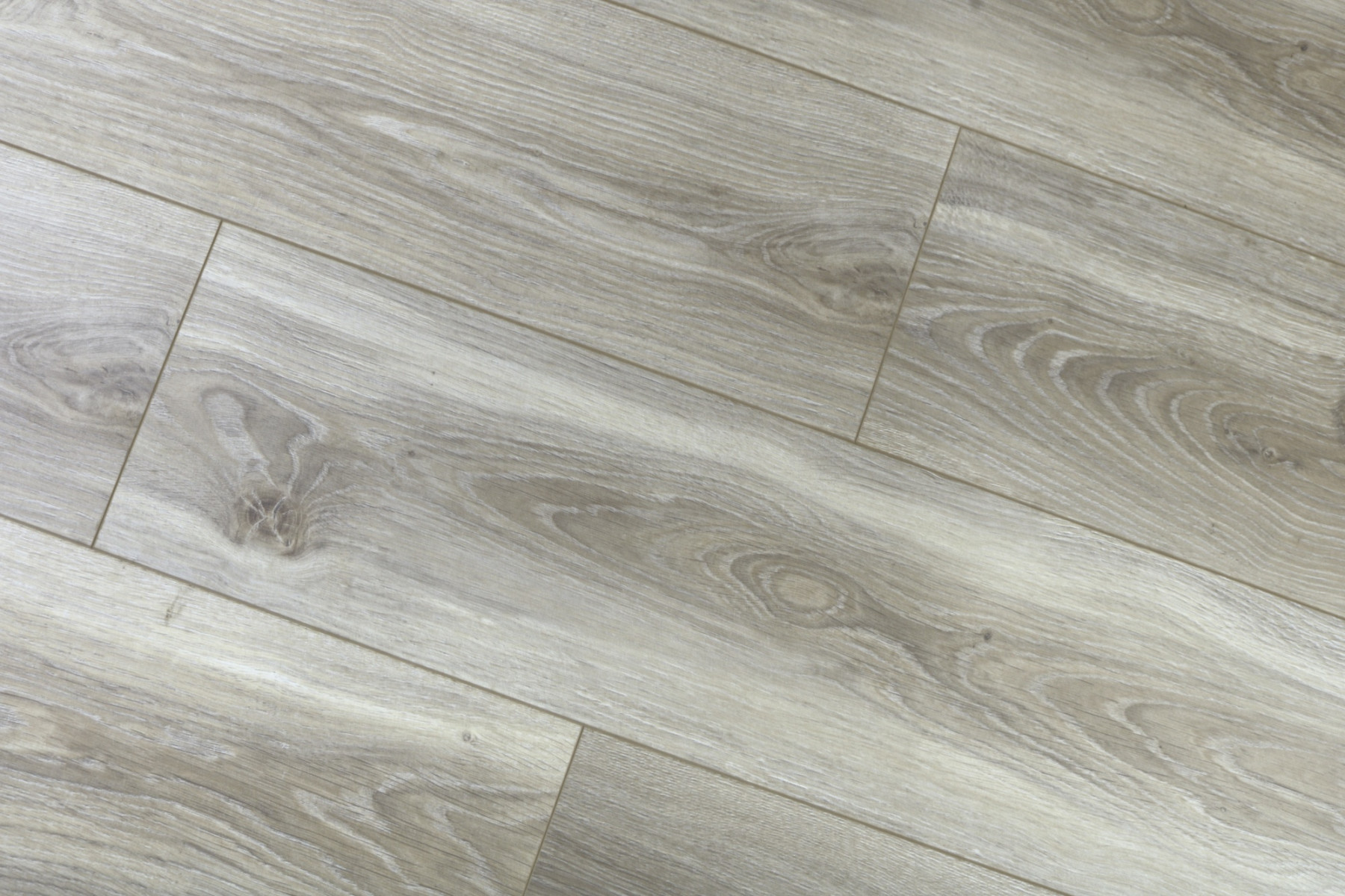 Ламинат Robust Wood  Ламинат Robust Wood