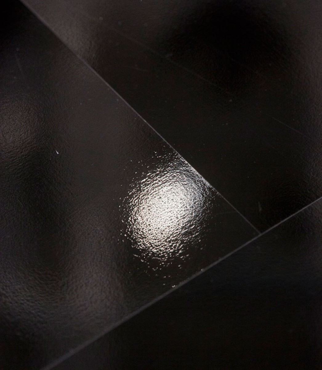 Wineo ламинат глянцевый и матовый Black (Черный) LA067СH-01, LA067CM-01 Wineo ламинат глянцевый и матовый Black (Черный) LA067СH-01, LA067CM-01