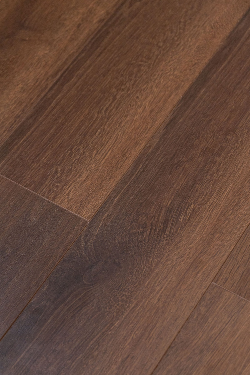 Ламинат Winlerk 33 класс коллекция Comfort C910 Oak Enns толщина 12 мм Ламинат Winlerk 33 класс коллекция Comfort C910 Oak Enns толщина 12 мм