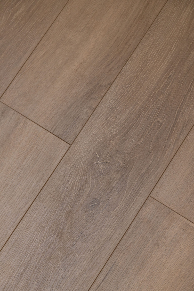 Ламинат Winlerk 33 класс коллекция Reality R808 Oak Wels толщина 12 мм (ламинат 10 мм + встроенная подложка в плашку 2 мм) Ламинат Winlerk 33 класс коллекция Reality R808 Oak Wels толщина 12 мм (ламинат 10 мм + встроенная подложка в плашку 2 мм)